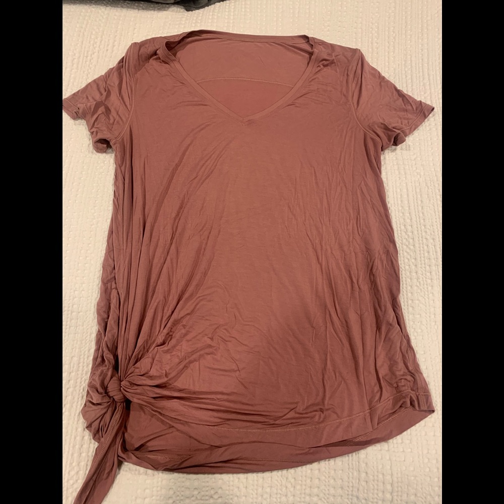 Lululemon T-shirt